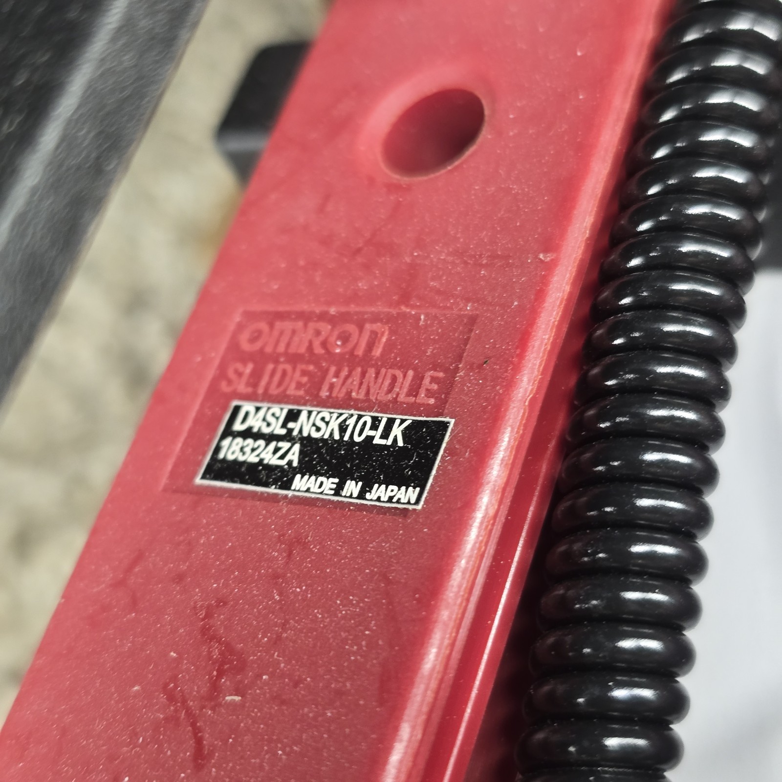 Omron D4SL-NSK10-LK Door Switch Guard Lock Safety Slide Key Unit New