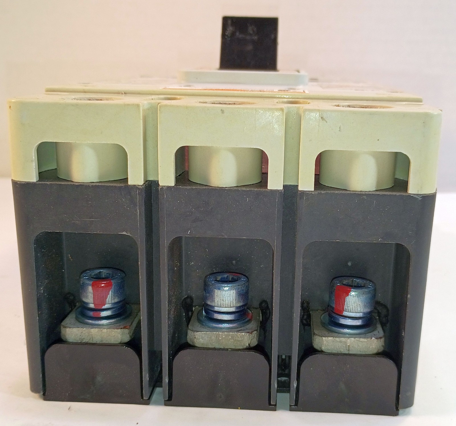 1 USED EATON LGH3630NN L630H 600 AMP MOLDED CASE CIRCUIT BREAKER **MAKE OFFER**
