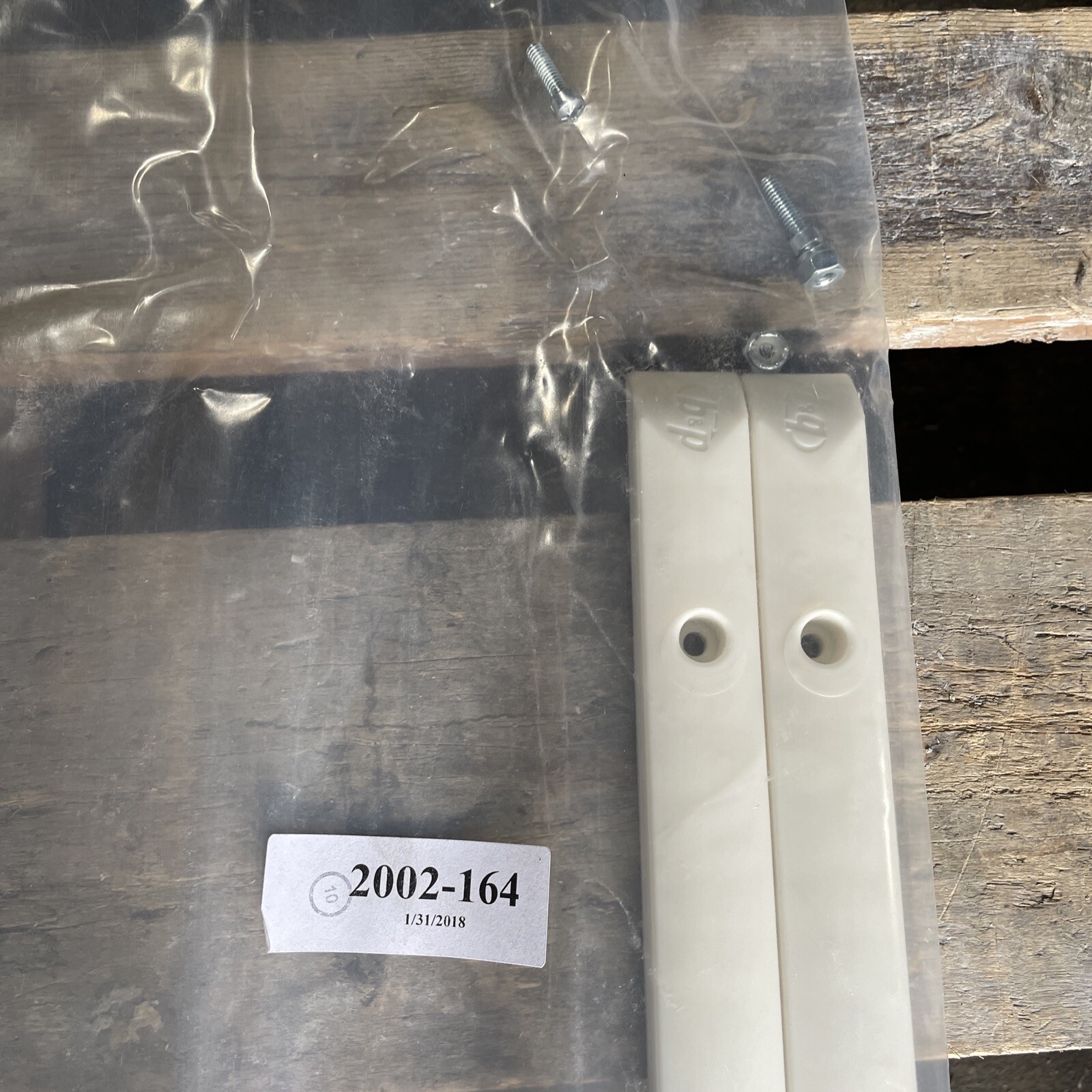 B & P Wearstrip pair for E1L 2002-164 *Lot of 2*