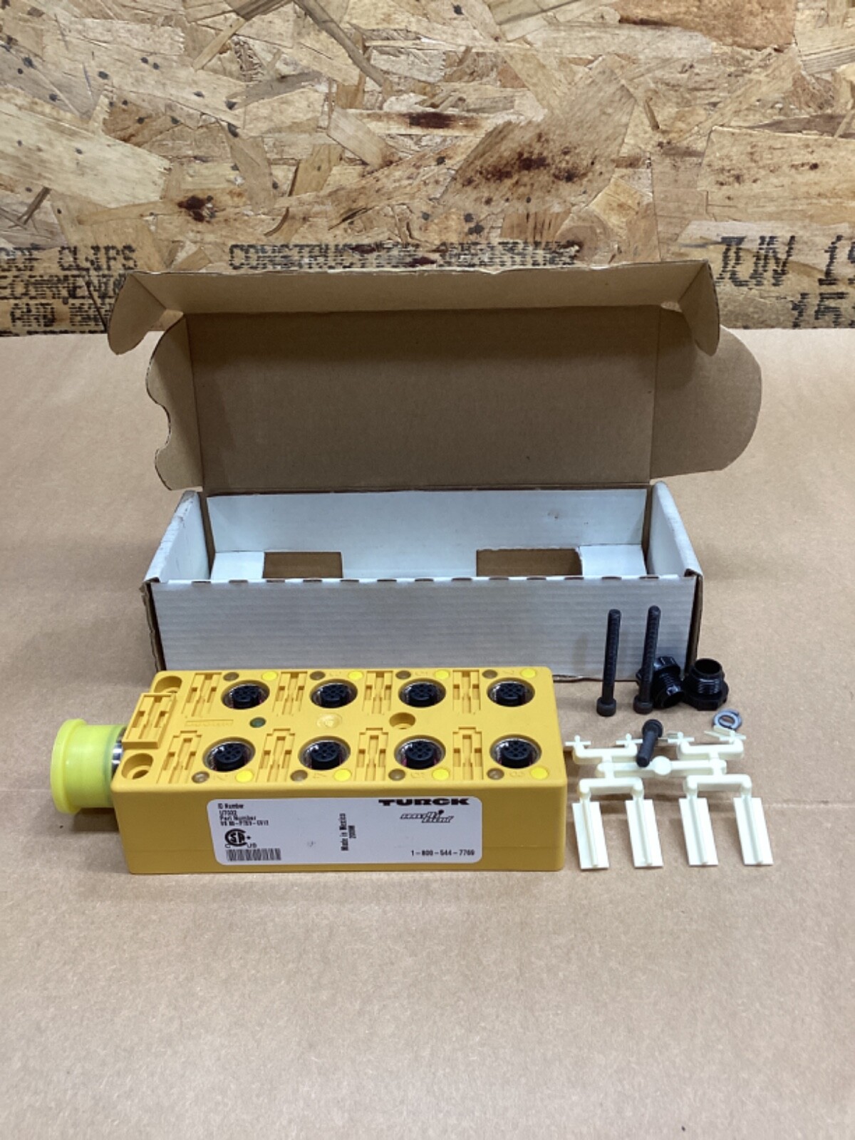 Turck VB 80-P7X9-CS12 8-Port Junction Box U7032 #112L29