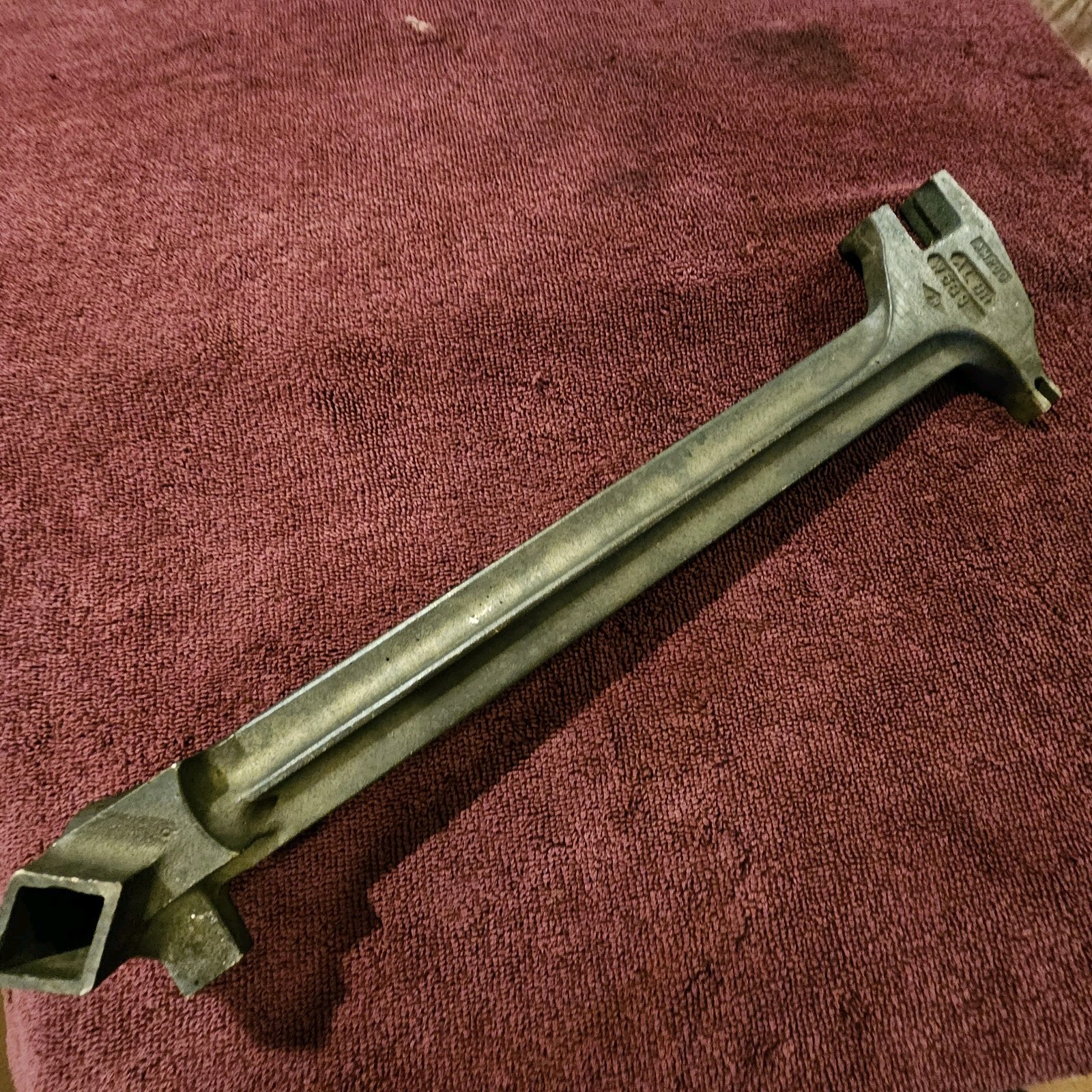 Ampco W58S Non-Sparking Drum Plug/Bung Wrench, Aluminum Bronze, 15″ Length