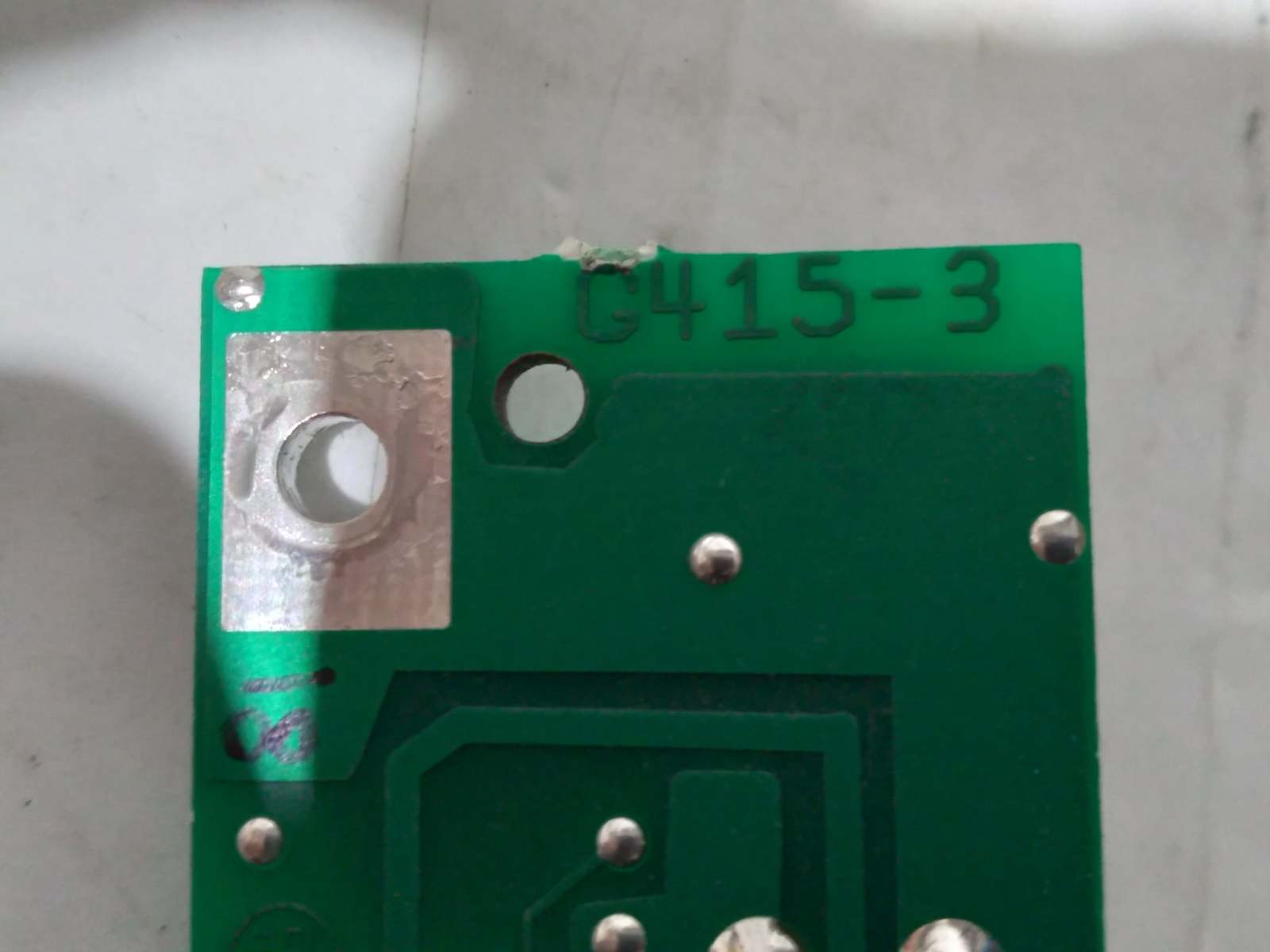 FP 686B607U01 REV.03 G415-3
