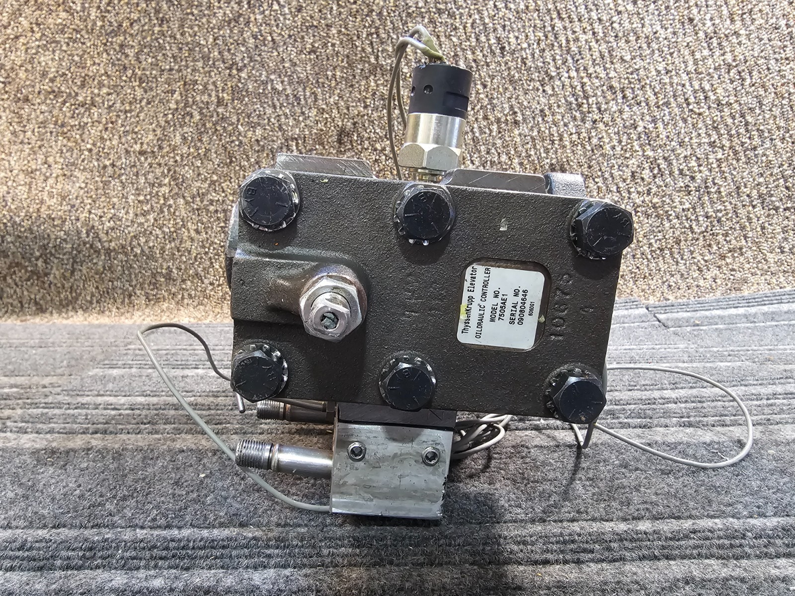 ThyssenKrupp Elevator Oildraulic Integral Valve 7505AE1 *USED*