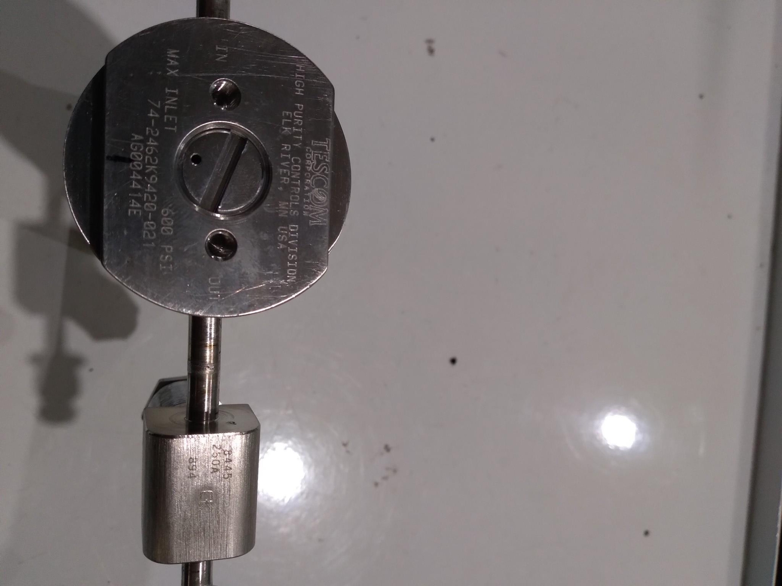TESCOM 100 74-2462K9420-021 600PSI HIGH PURITY REGULATOR VALVE