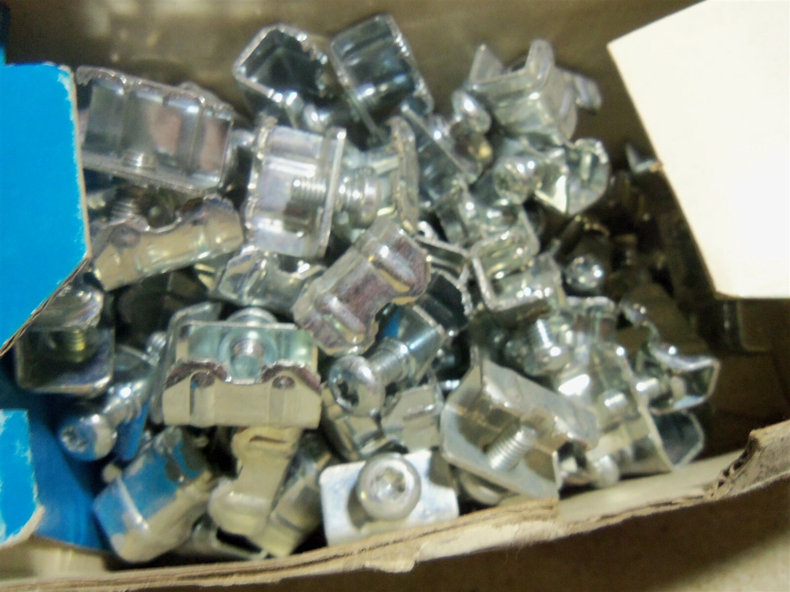NEW Finder 90-21 Clamp Terminal Sockets 3CO-3PTD, Box of 100 *FREE SHIPPING*