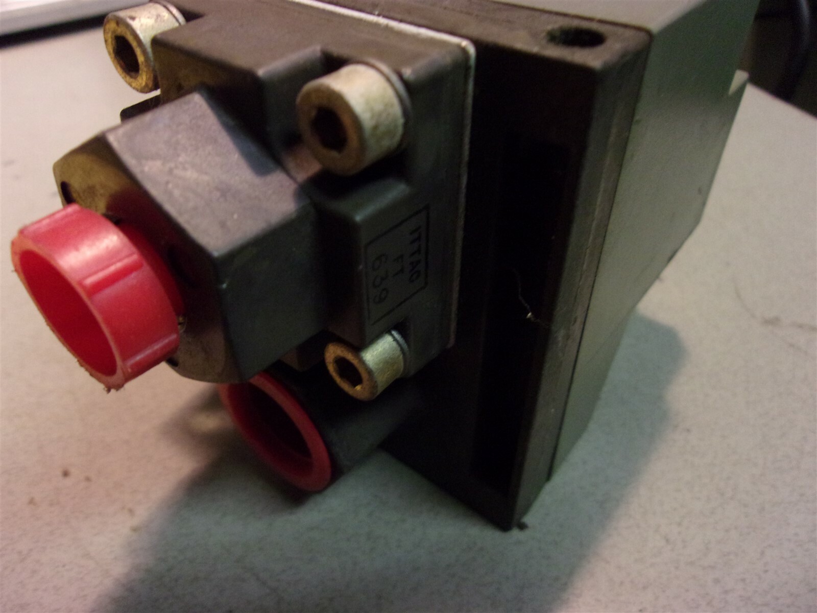 ITT 14011C3 Neo-Dyn Pressure Switch *FREE SHIPPING*