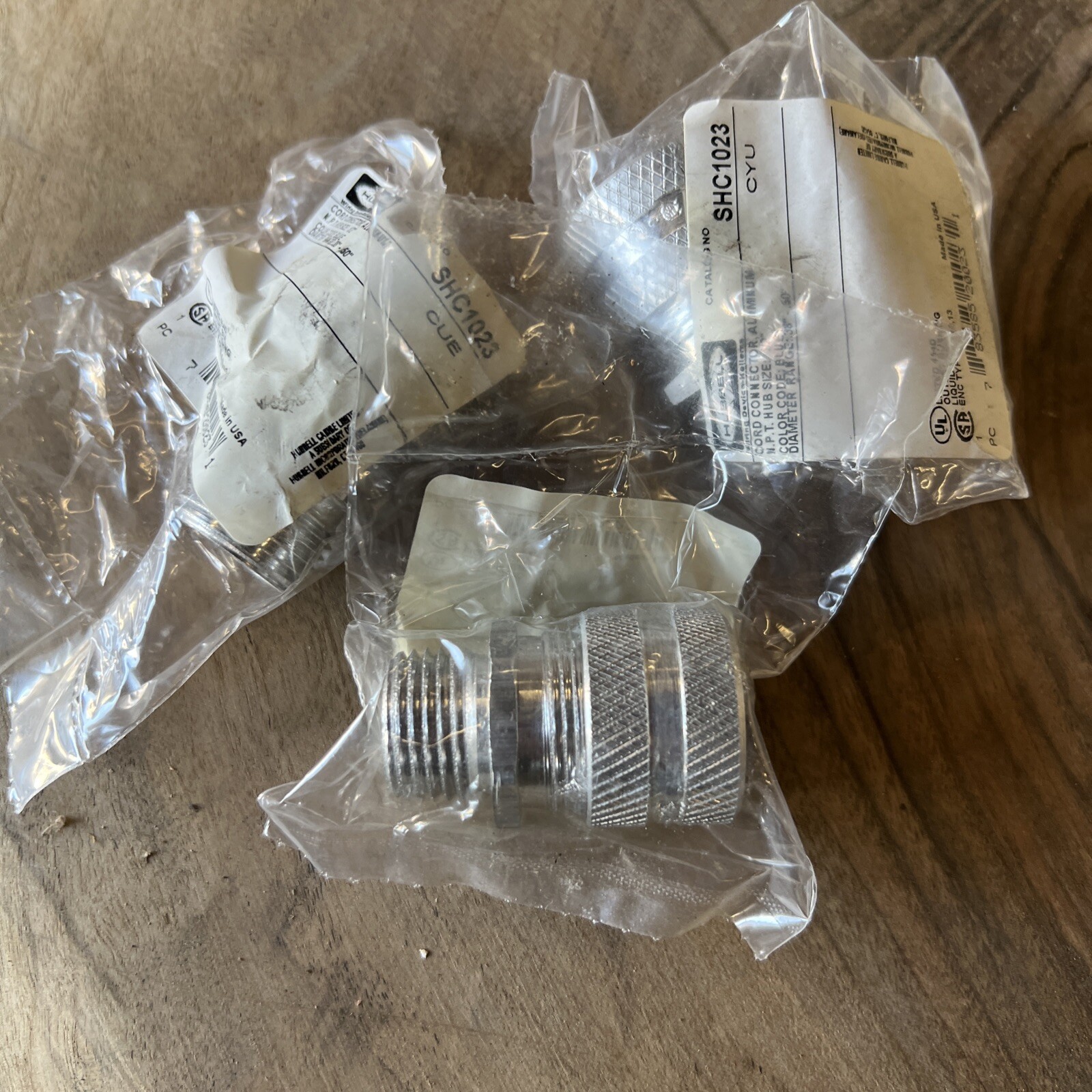 (3) Hubbell SHC1023 Cord Connector Aluminum Hub Size 1/2” Wiring Butt Splice