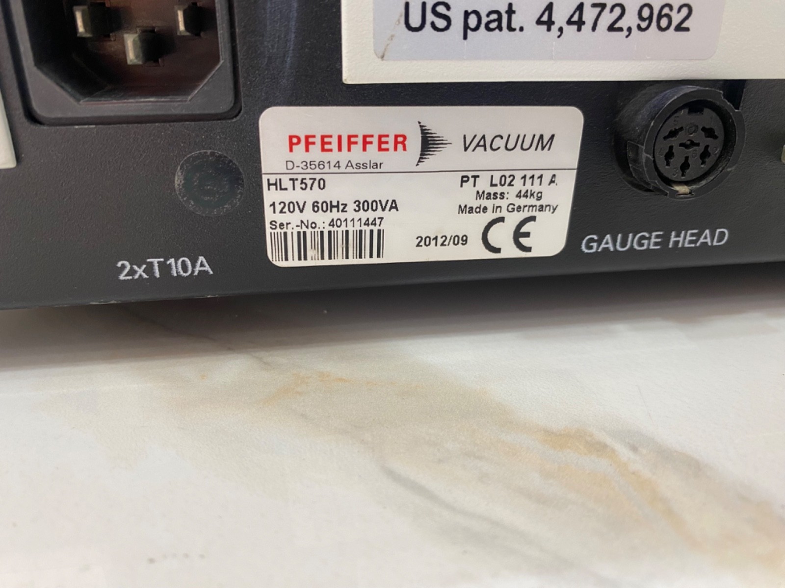 PFEIFFER VACUUM HLT 570 Helium Leak Detector, 120 V