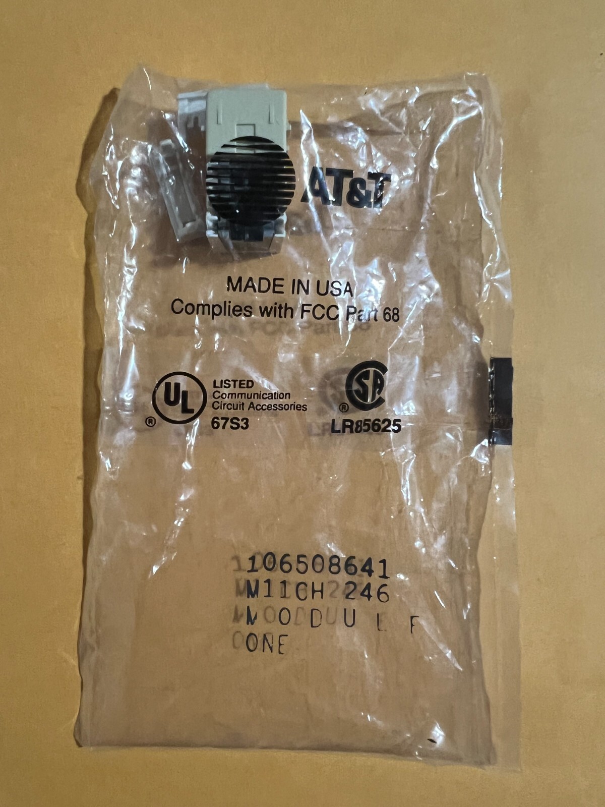 AT&T ~ M11CH-246 ~ Ivory ~ Jack Data Module ~ Punch Down LR85625 ~ 106508641 NEW