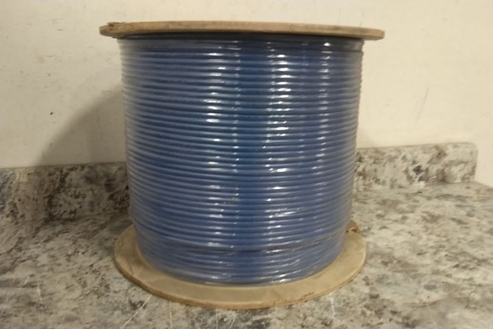 Monoprice 18617 1,000 Ft Cable Length 24 AWG Blue Data Cable