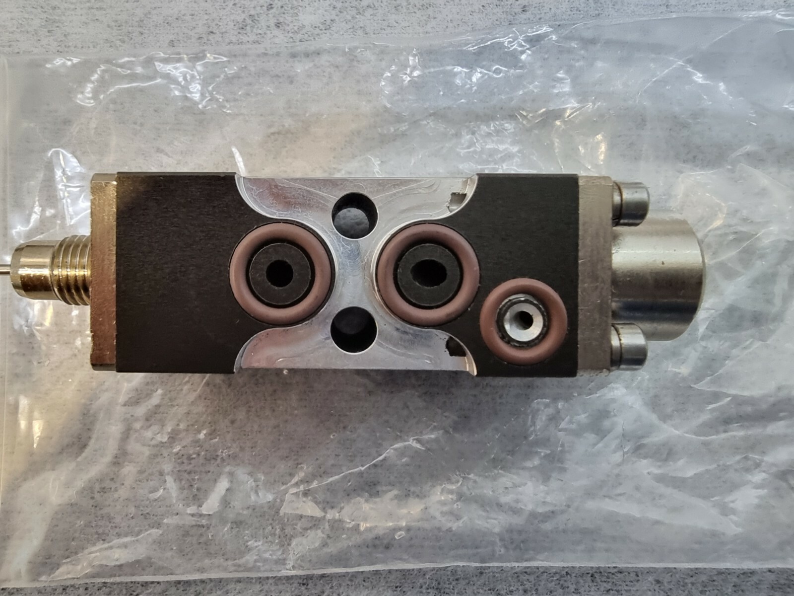 NEW original VALCO MELTON HOT MELT GLUE NOZZLE
