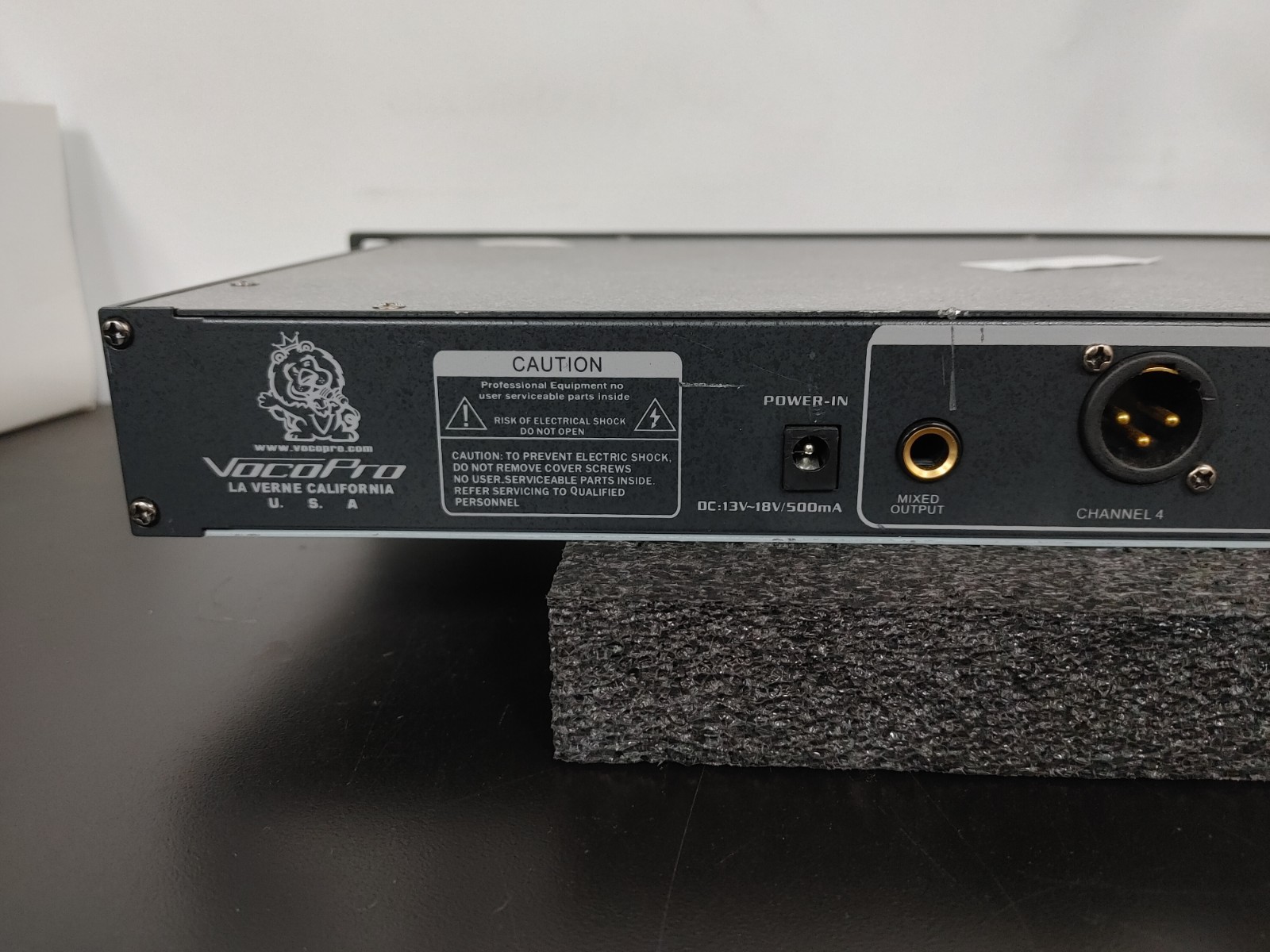 VOCOPRO UHF-5800 4 Channel Wireless Microphone System