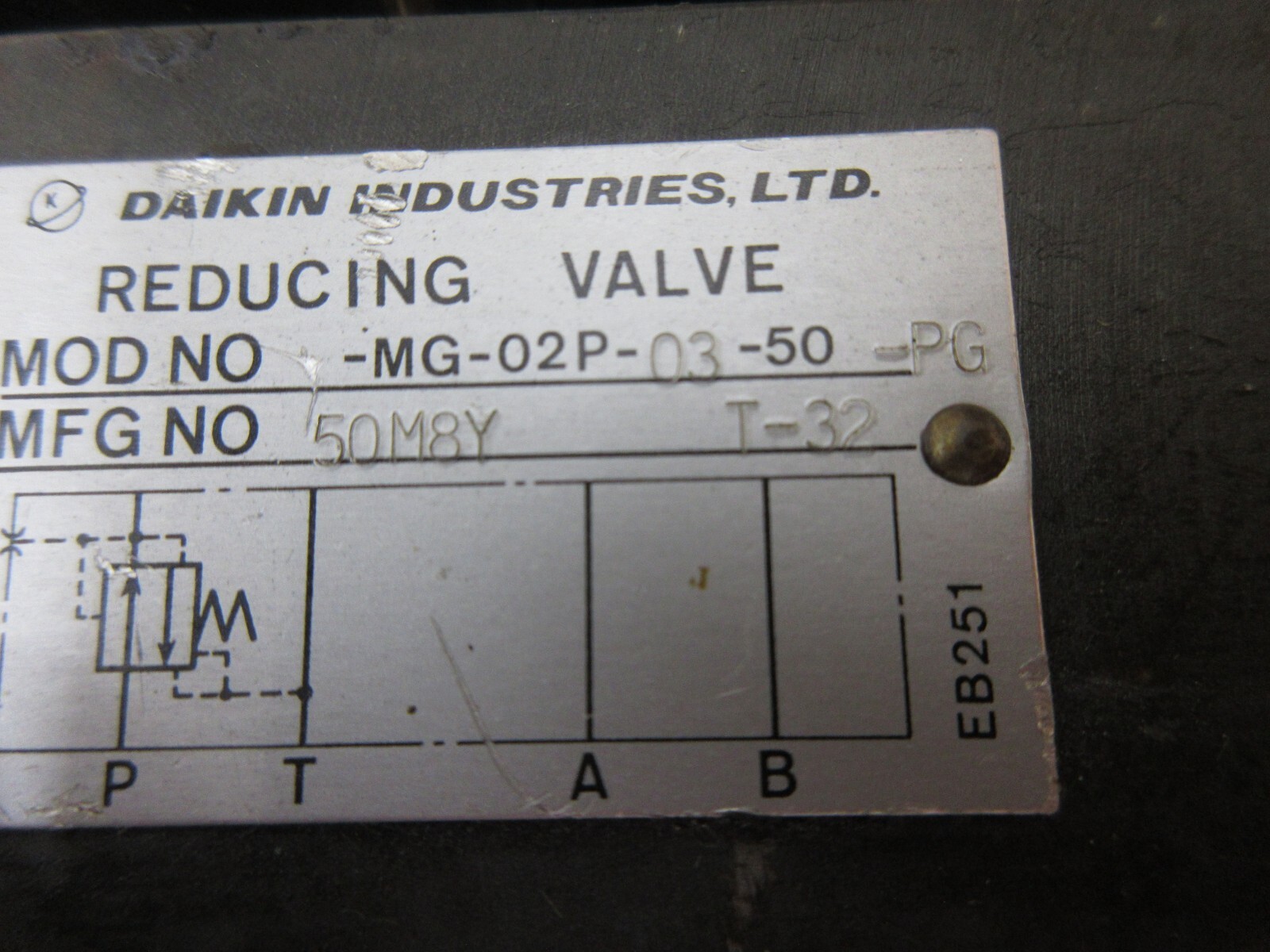 DAIKIN INDUSTRIES REDUCING VALVE MG-02P-03-50-PG 50M80 EACH 1