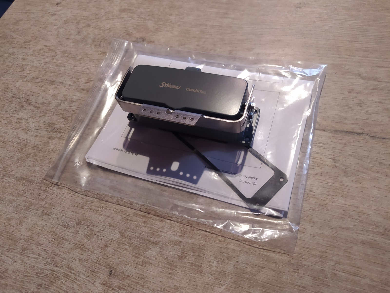 STAUBLI COMBITAC 8007521 INDUSTRIAL CONNECTOR [NEW]