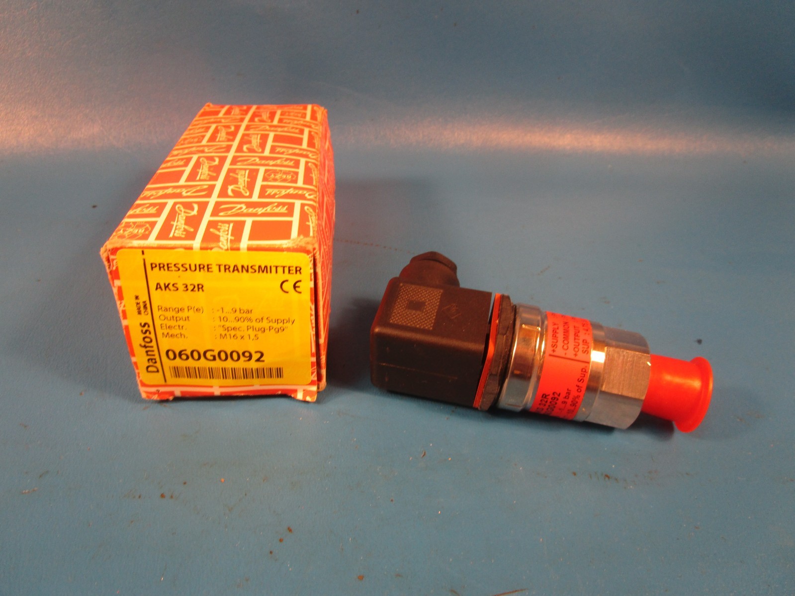 Danfoss AKS 32R, Pressure transmitter, -1 bar – 9 bar, -14.5 psi – 130.5 psi, 06