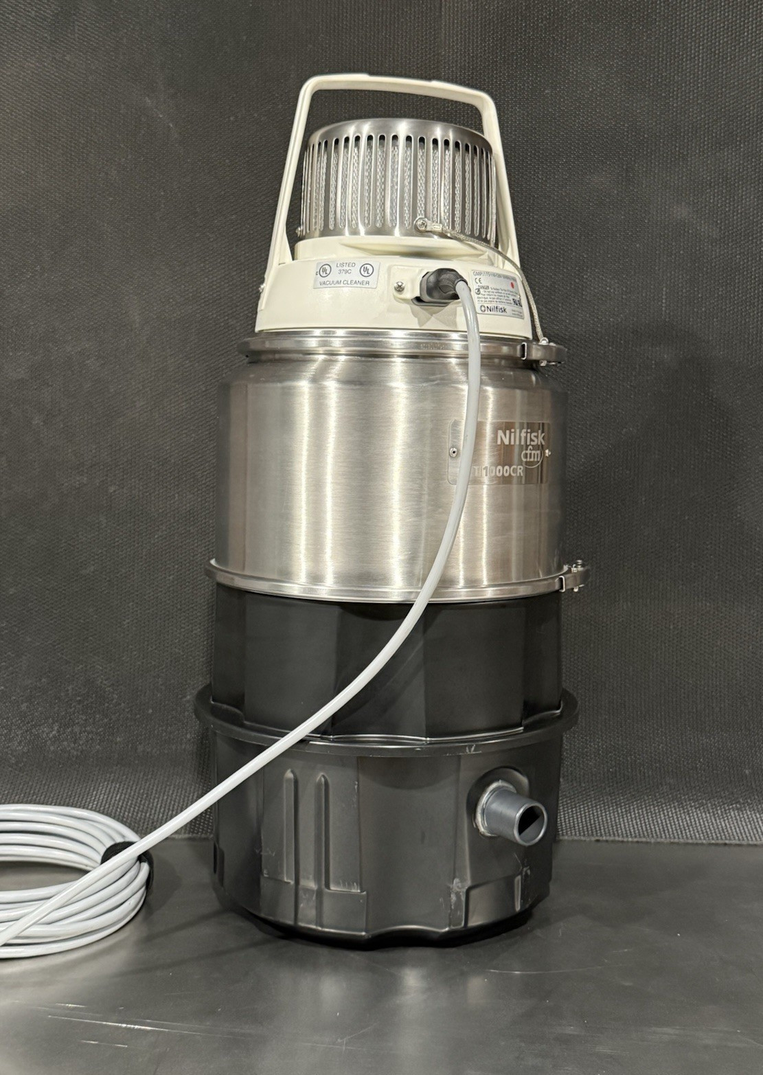 Nilfisk IVT 1000CR Vacuum with Safe-Pak,