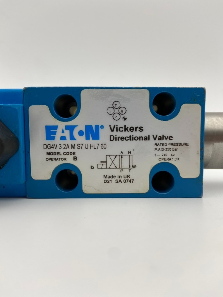 EATON | Vickers – Directional- 833AN00221A, DG4V 3 2A M S7 U HL7 60 -Genuine-New