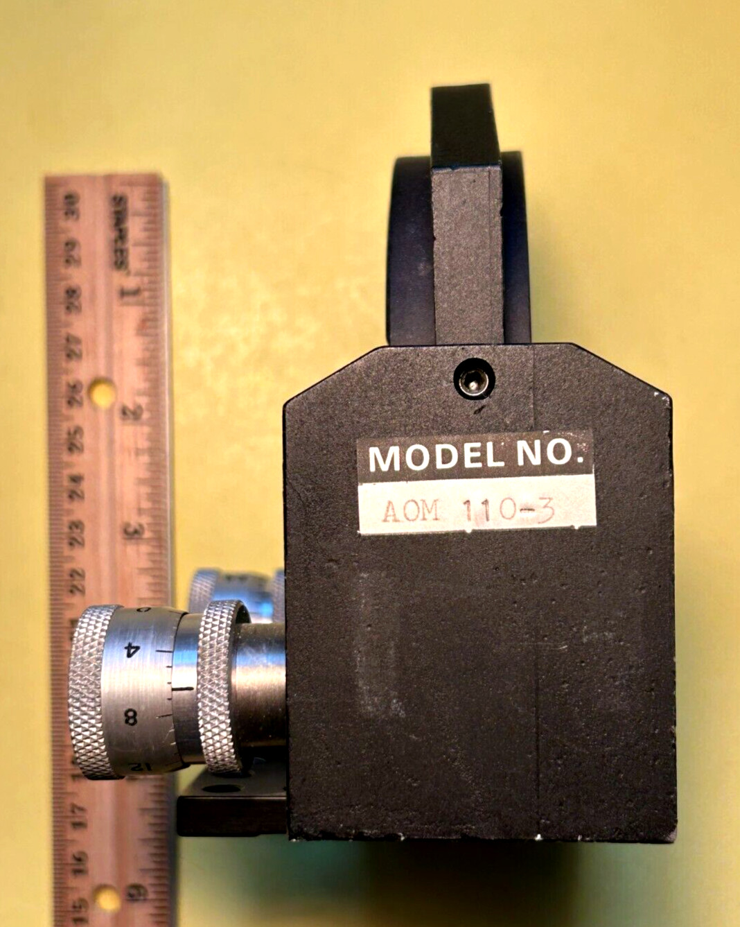 Aerotech 3″ gimbal mirror mount model AOM 110-3 on Baseplate