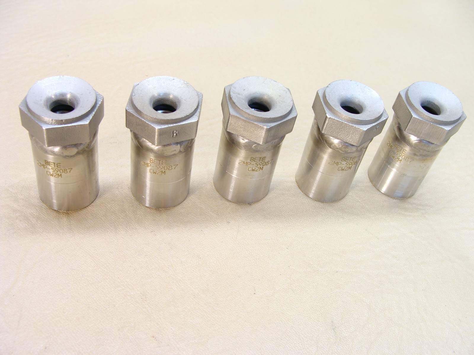 NEW lot of 5 BETE stainless steel 2MP-59087 CW2M nozzle 1/2″ MANY AVAILABLE