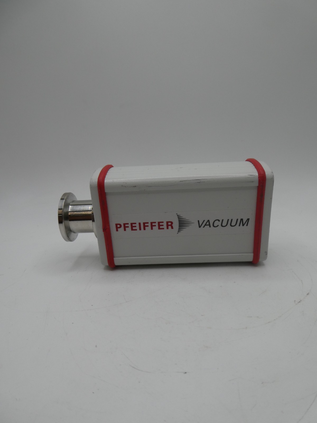 PFEIFFER PPT-100 PIEZO – PIRANI TRANSMITTER – PT R33 130 “Parts Repair Unit”
