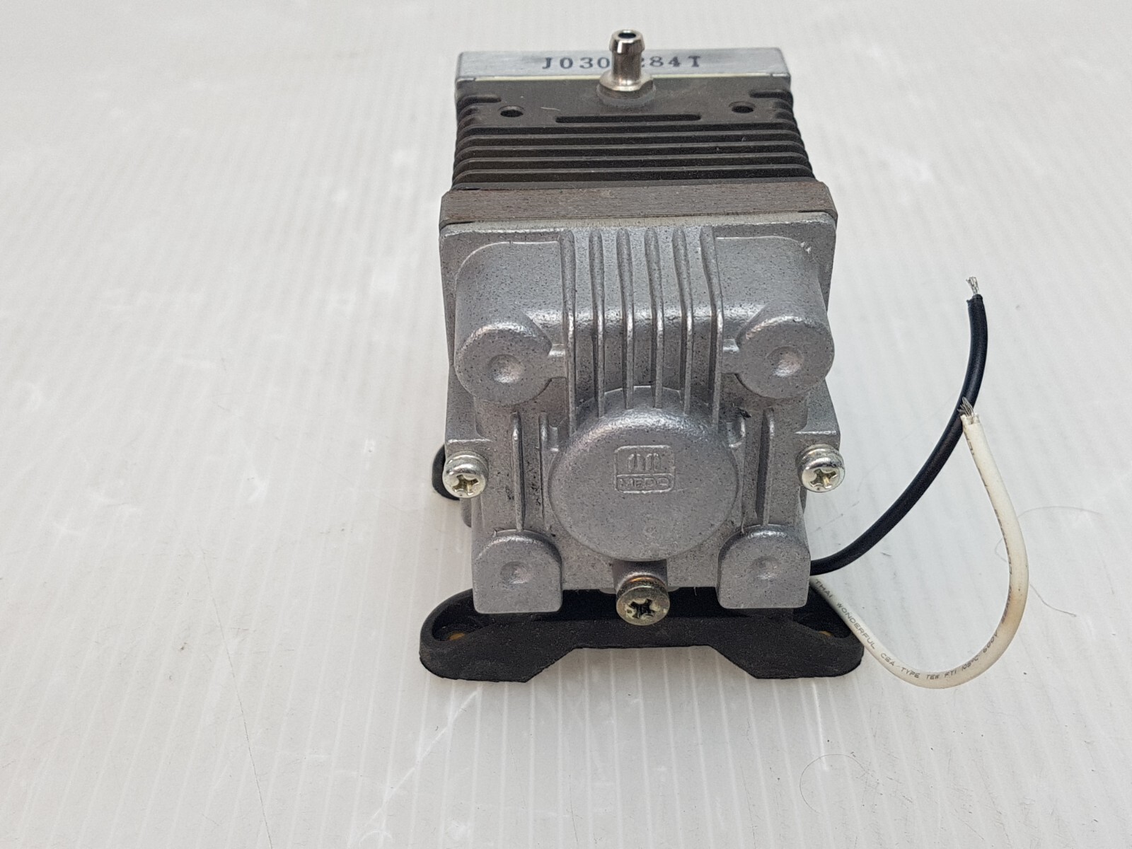 LUMENIS MEDO Vacuum Pump AC0102-A1043-D2-0511 115V 0.28A 50/60Hz