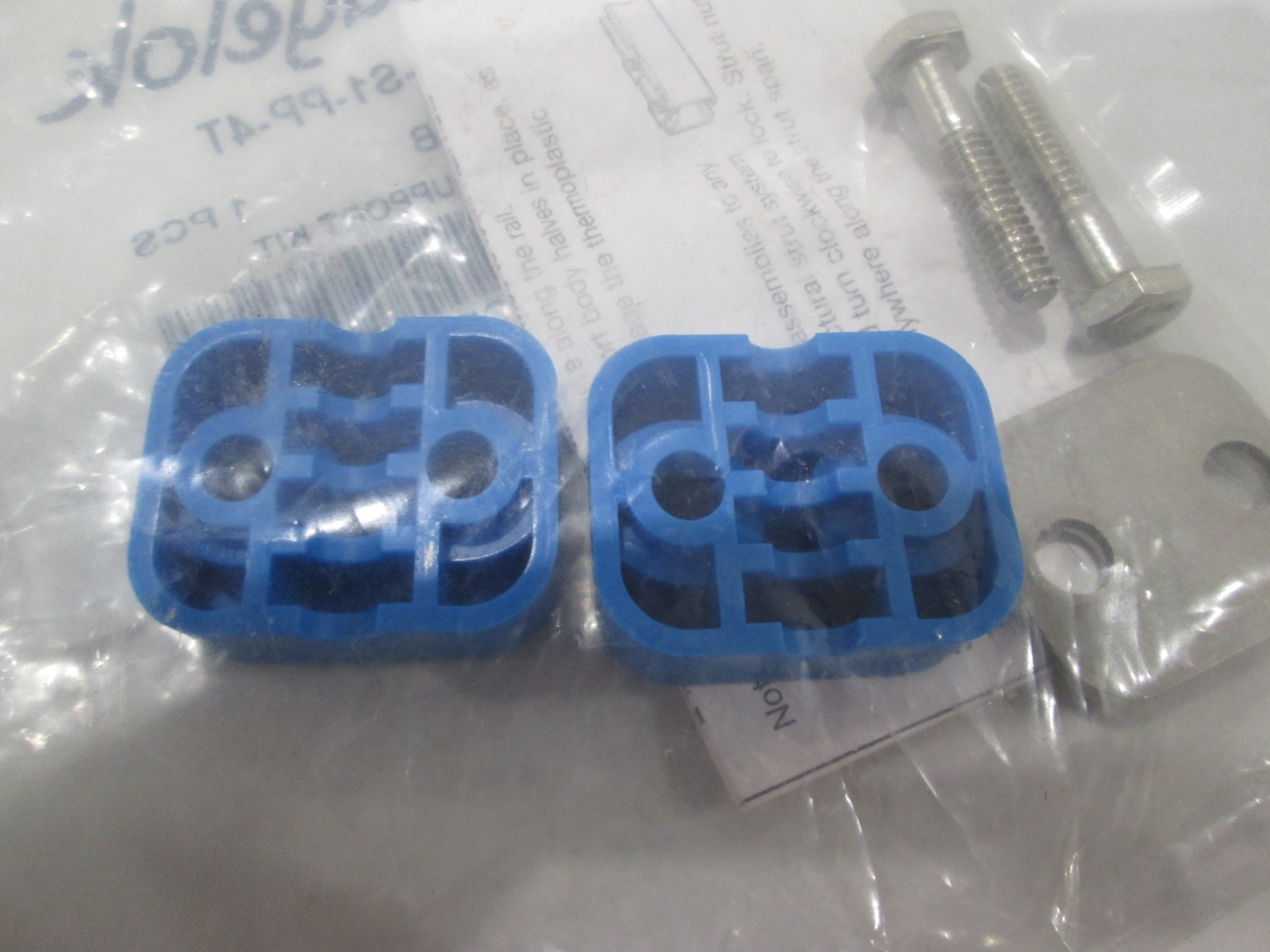 Swagelok, 304-S1-PP-4T, 1/4″ Support Kit, New