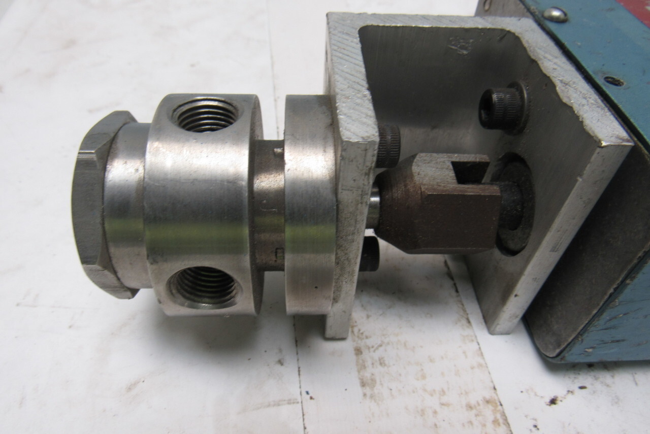 Pennwalt Ramcon 8BR-3 115V Actuator W/4 Port Ball Valve 1/4″ NPT