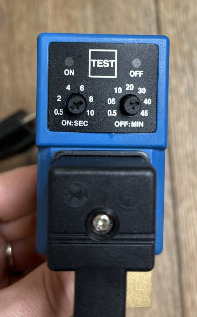 MC Automatic Electronic Condensate Timer Drain 230 PSI MPT 1/4″