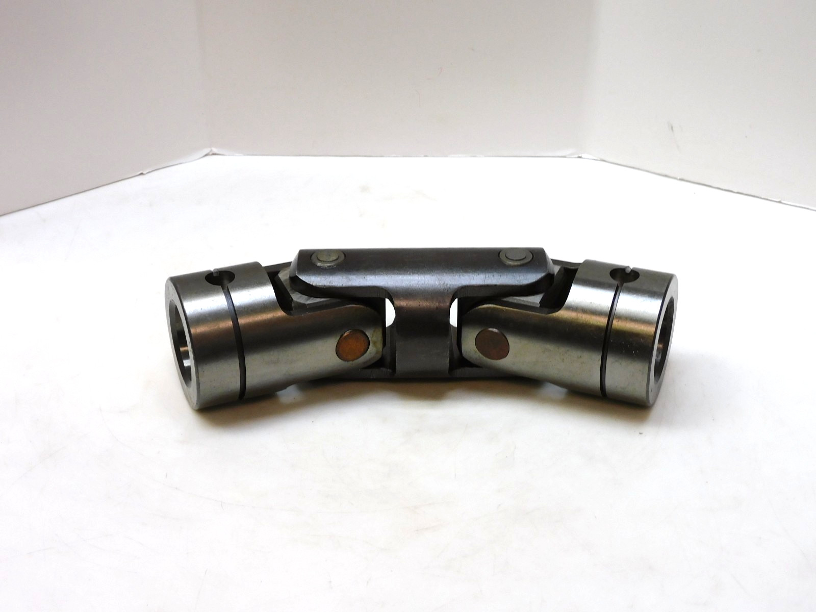 No Name 10″ Unkeyed Double Cross Universal Joint 1-9/16″ Bore 2-5/8″od 9/16″ pin