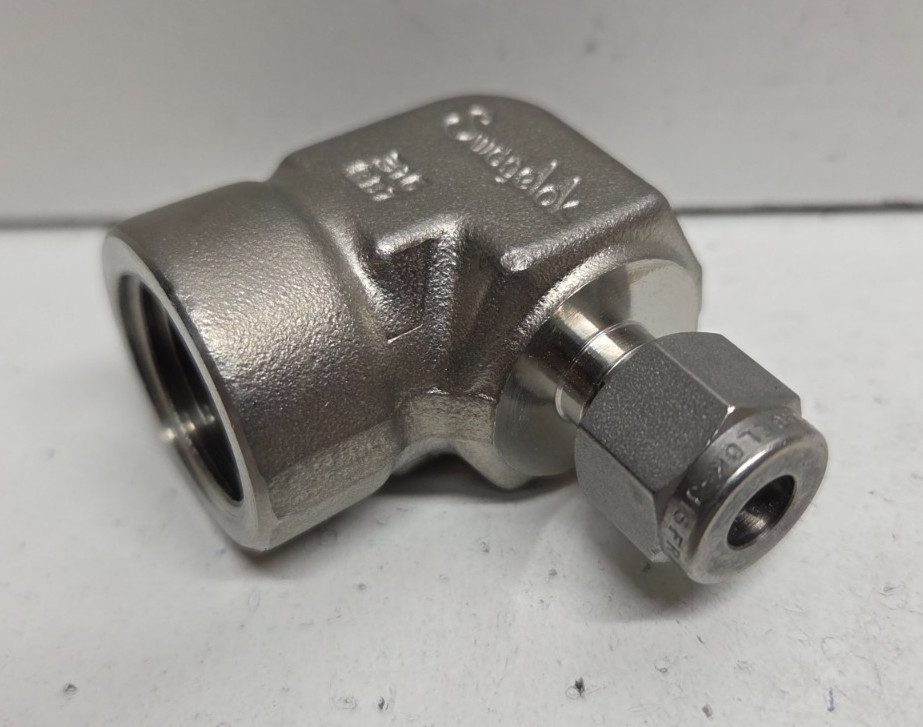 NEW NO BOX! SWAGELOK 1/4″ TUBE OD X 1/2″ FNPT STAINLESS ELBOW SS-400-8-8