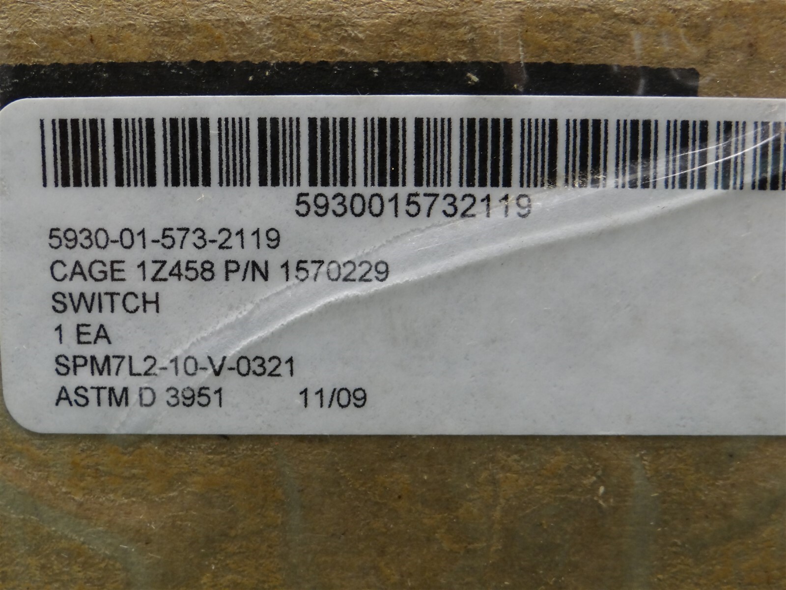 CAT Switch-Press P/N 157-0229, NSN: 5930-01-573-2119, D02M04Y09P4723