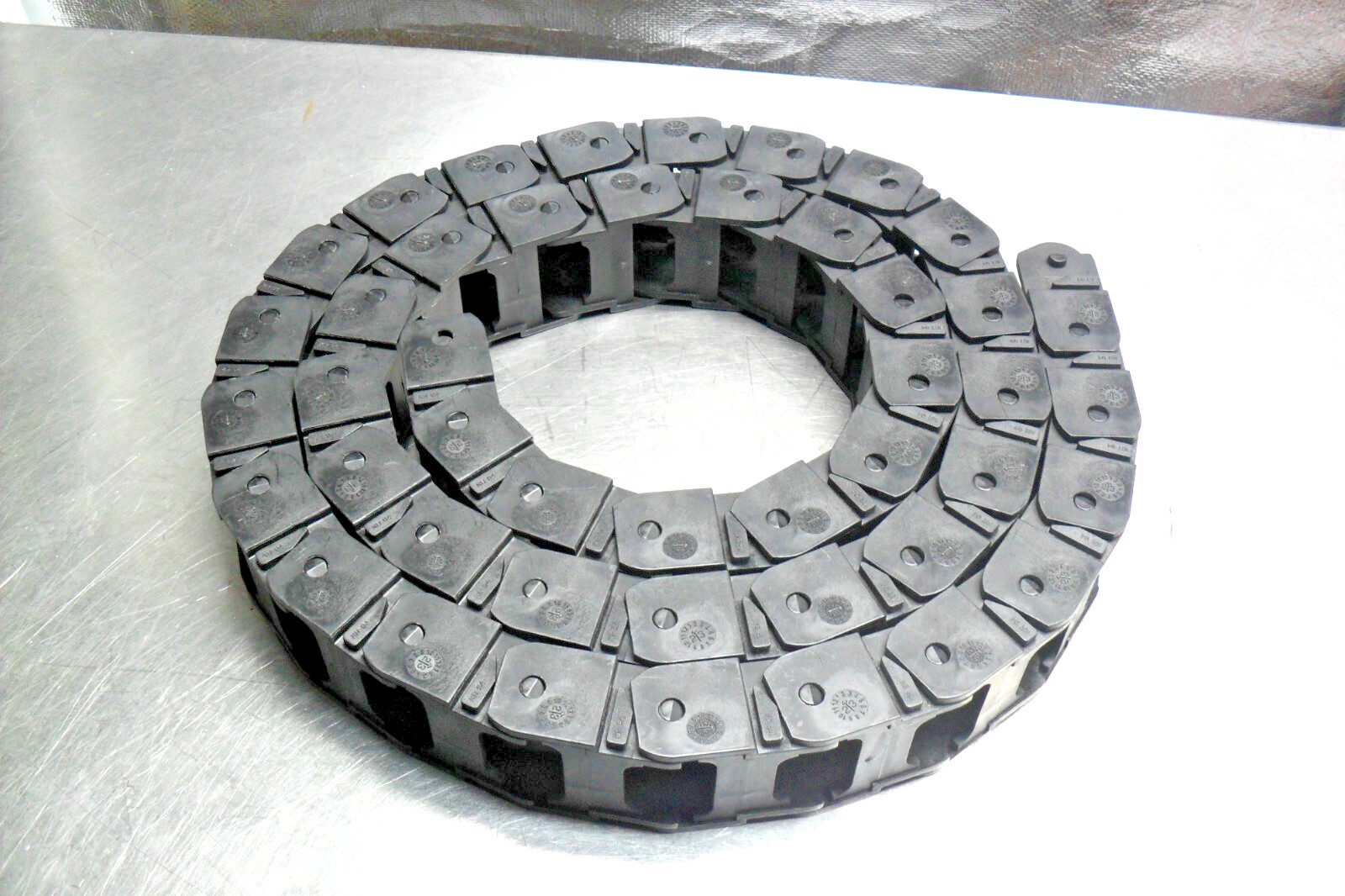 QTY 6 FT. – KabelSchlepp Cabel Track Black -0450.20 – R94x45 New
