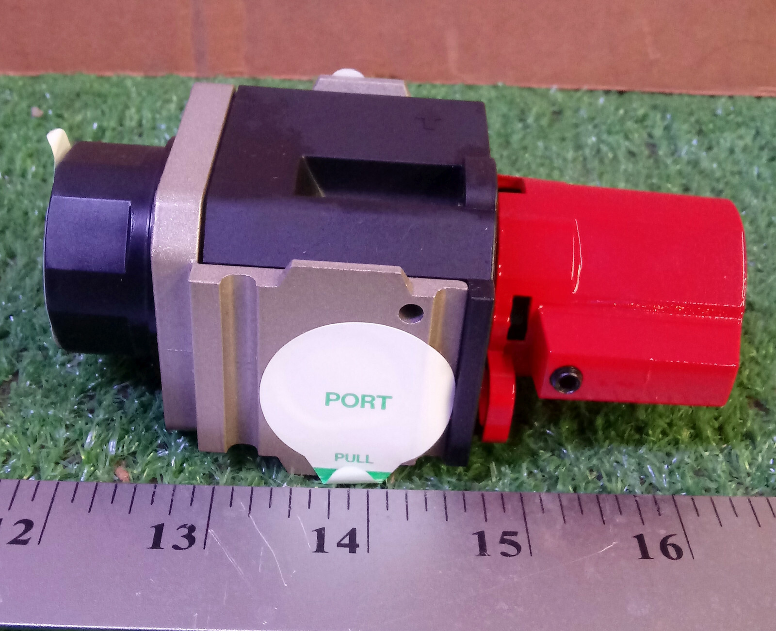 1 NEW CKD V3010-8N LOCK OUT PNEUMATIC EXHAUST VALVE NPT 1/4 NIB **MAKE OFFER**