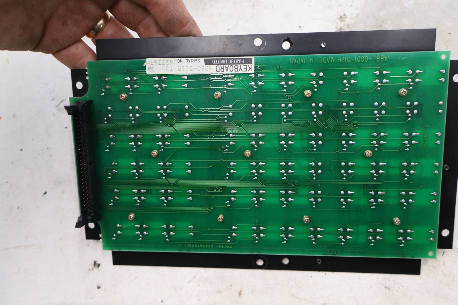 Fanuc / Fujitsu N860-3118-T001 / A86L-0001-0126 Keyboard PCB