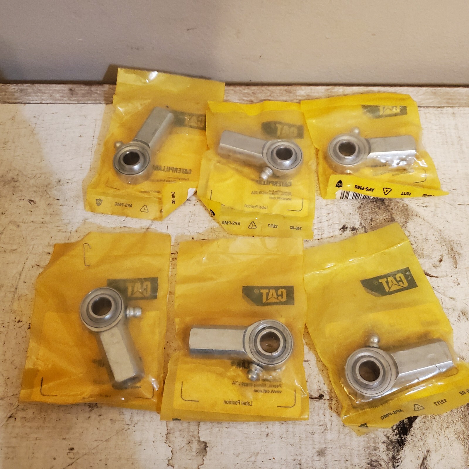 CAT 7X-7875 Caterpillar 7X7875 3/8-24 Internal Threaded Rod End Greaseable