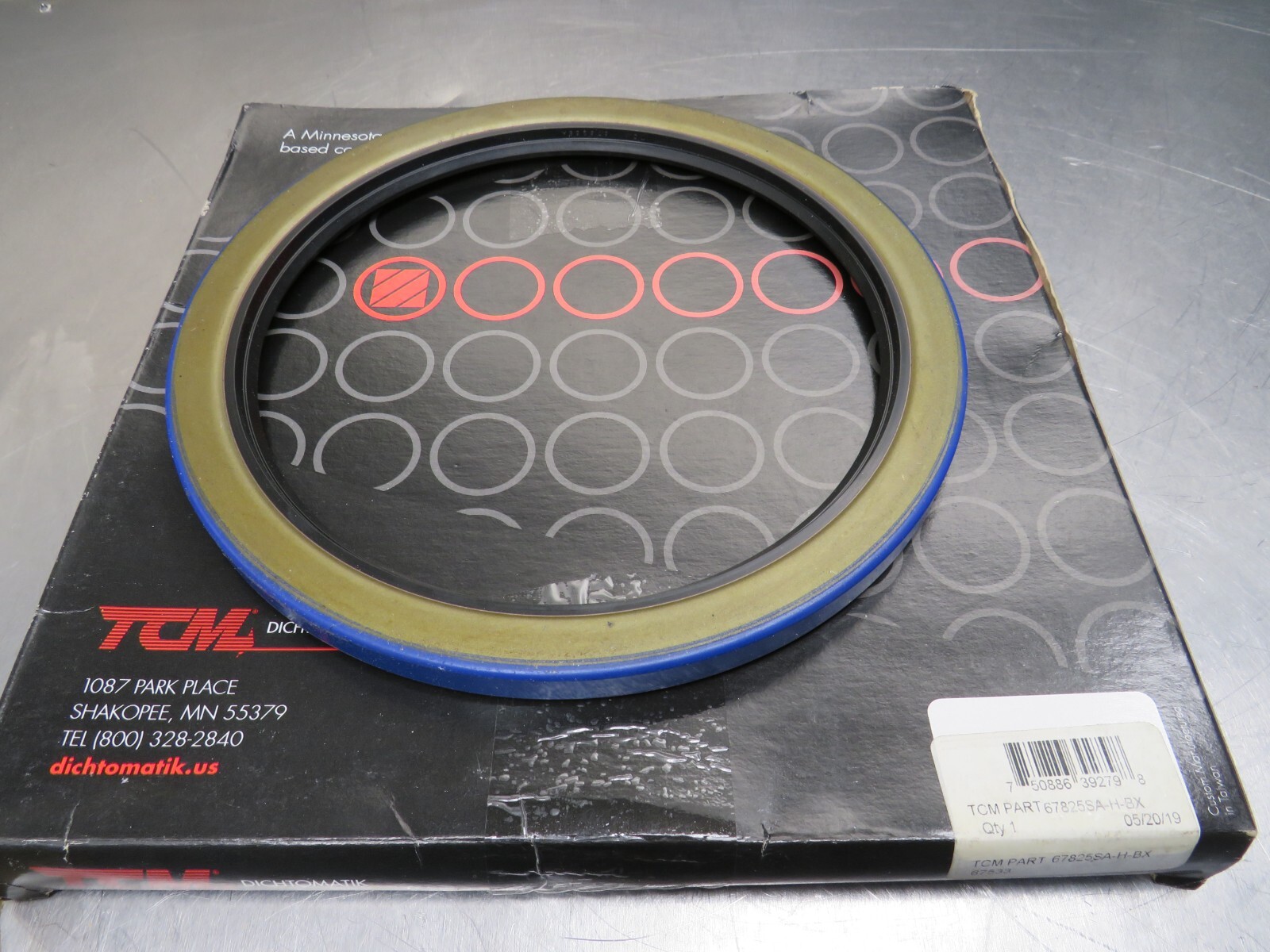 TCM 67825SA-H-BX Oil Seal CR Equivalent 67533