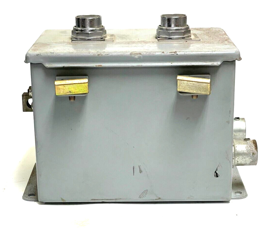 HOFFMAN 8″ NOMINAL SCREW DOWN WALL MOUNT A8066CH ENCLOSURE