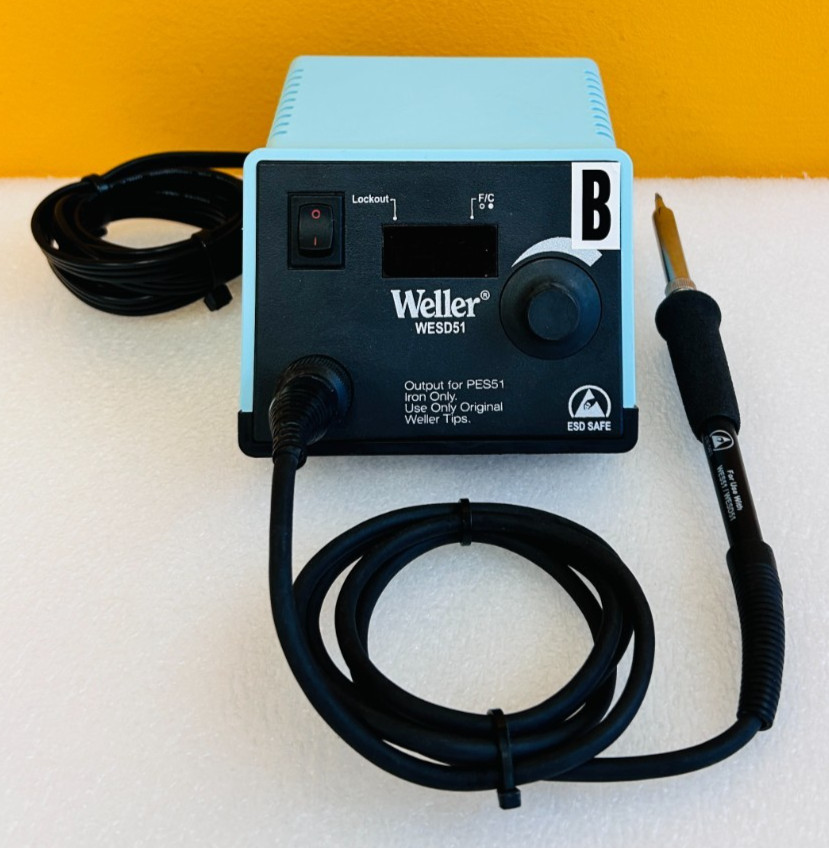 Weller WESD51 60 W, 120 VAC, Soldering Station + PES51 24 VDC Pencil. Tested!