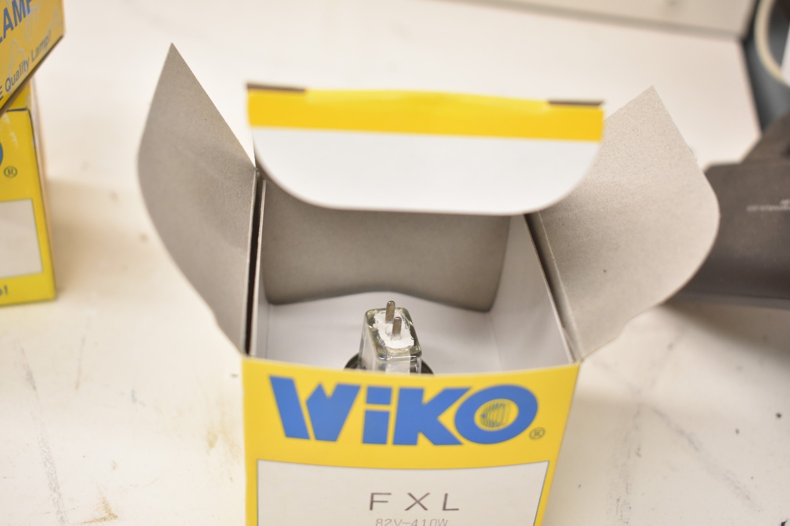 WIKO AV/PHOTO LAMP FXL 82V-410W Lot of 3