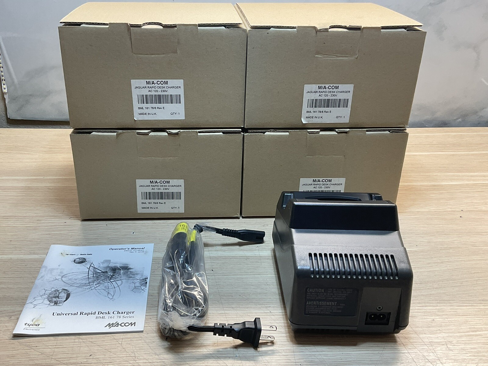 M/A-Com Jaguar Rapid Desk Charger BML16178/6 New In Box/LOT OF 4 /JUA1027