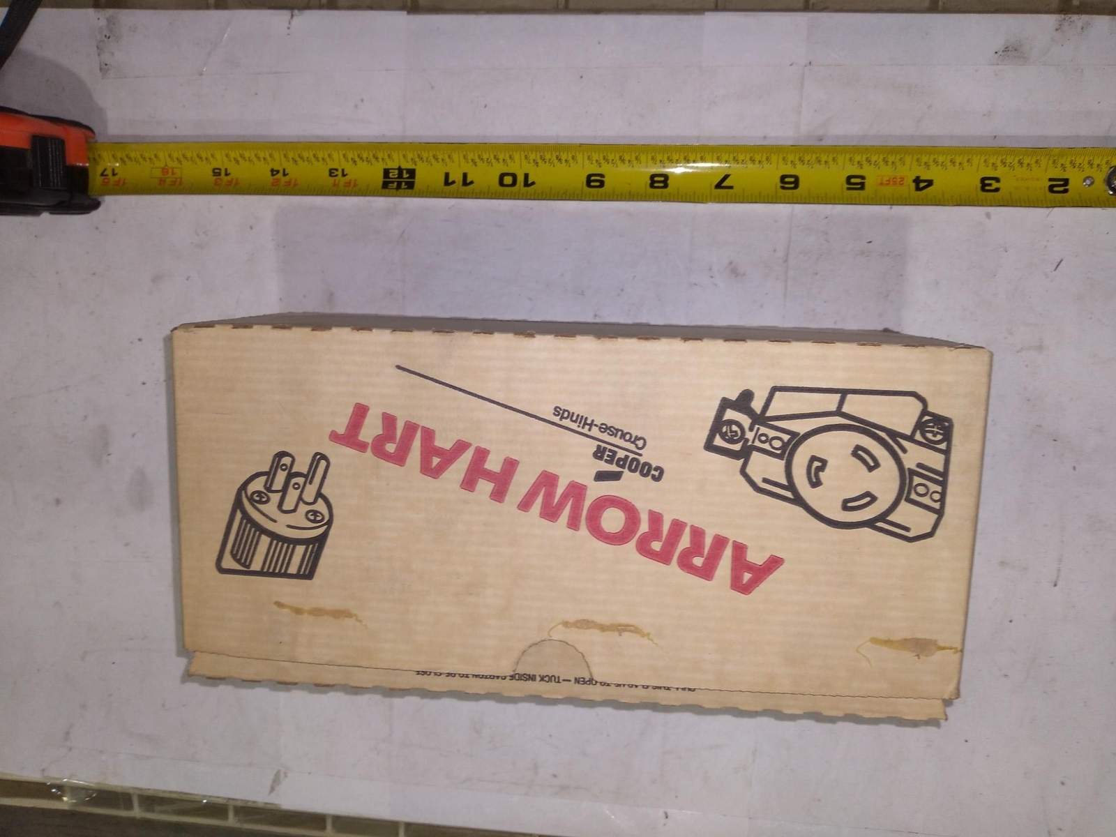 COOPER CROUSE arrow hart 5269N AUTOGRIP CONNECTOR 15A 125V 2P 3W GRD ‘5 IN BOX’