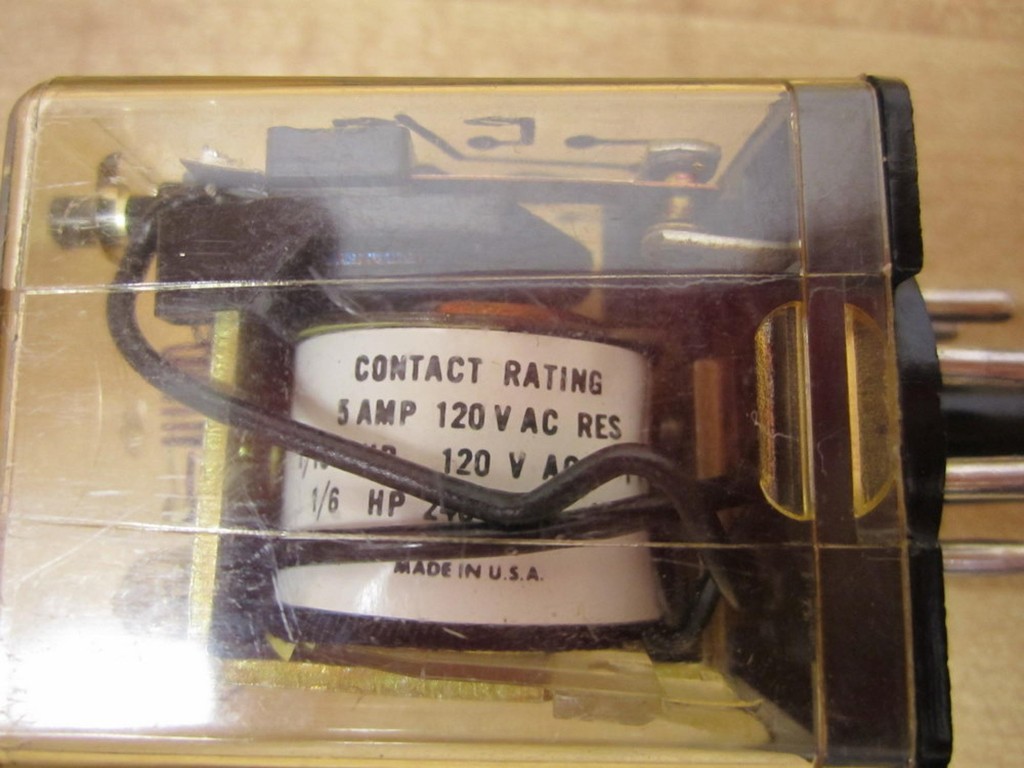 General Electric CR120 HG85J02C Relay