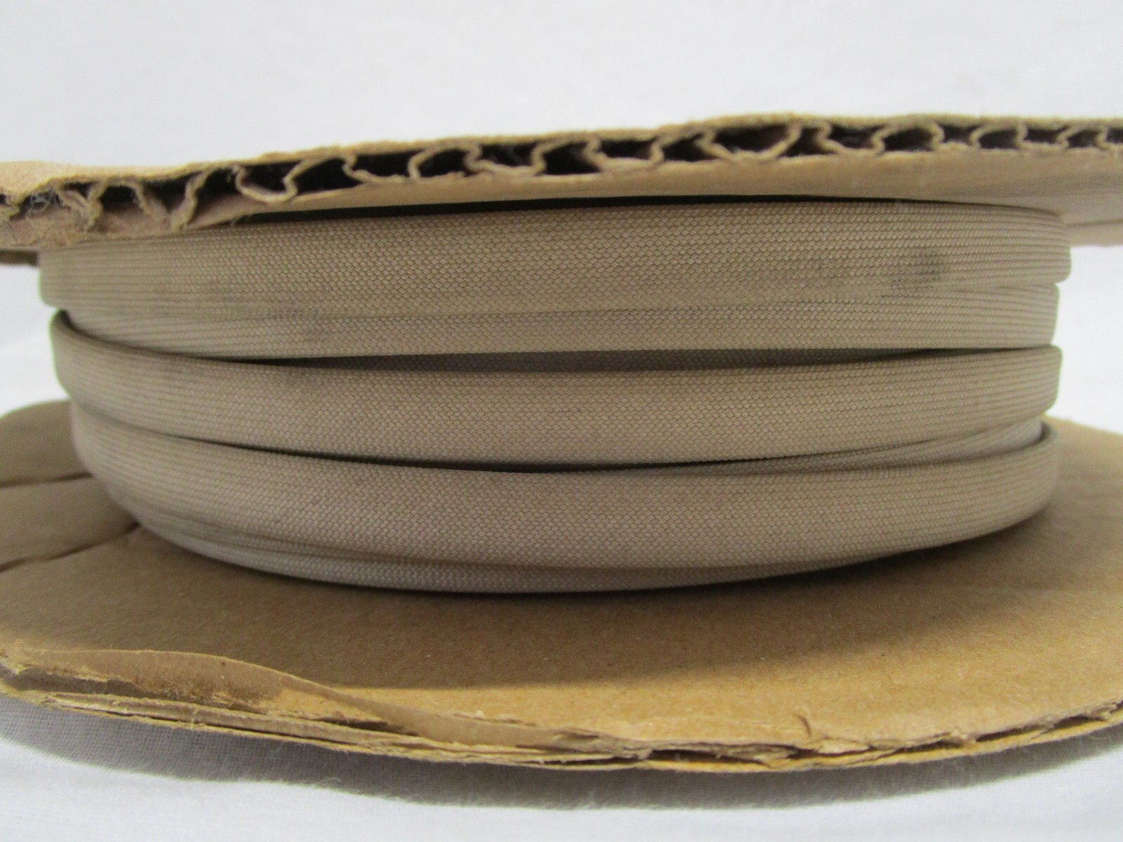 NEW PRO POWER GSX-S02-1100-NAT SLEEVING INSULATING BRAIDED 6.681MM TAN 100FT