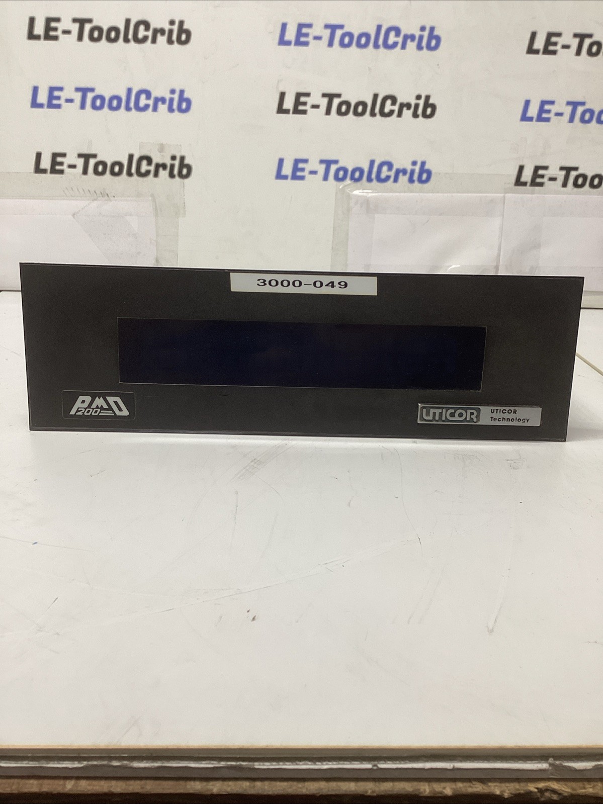 Scratched UTICOR TECHNOLOGY INC 76536-1 REV D PROGRAMMABLE MESSAGE DISPLAY L-369
