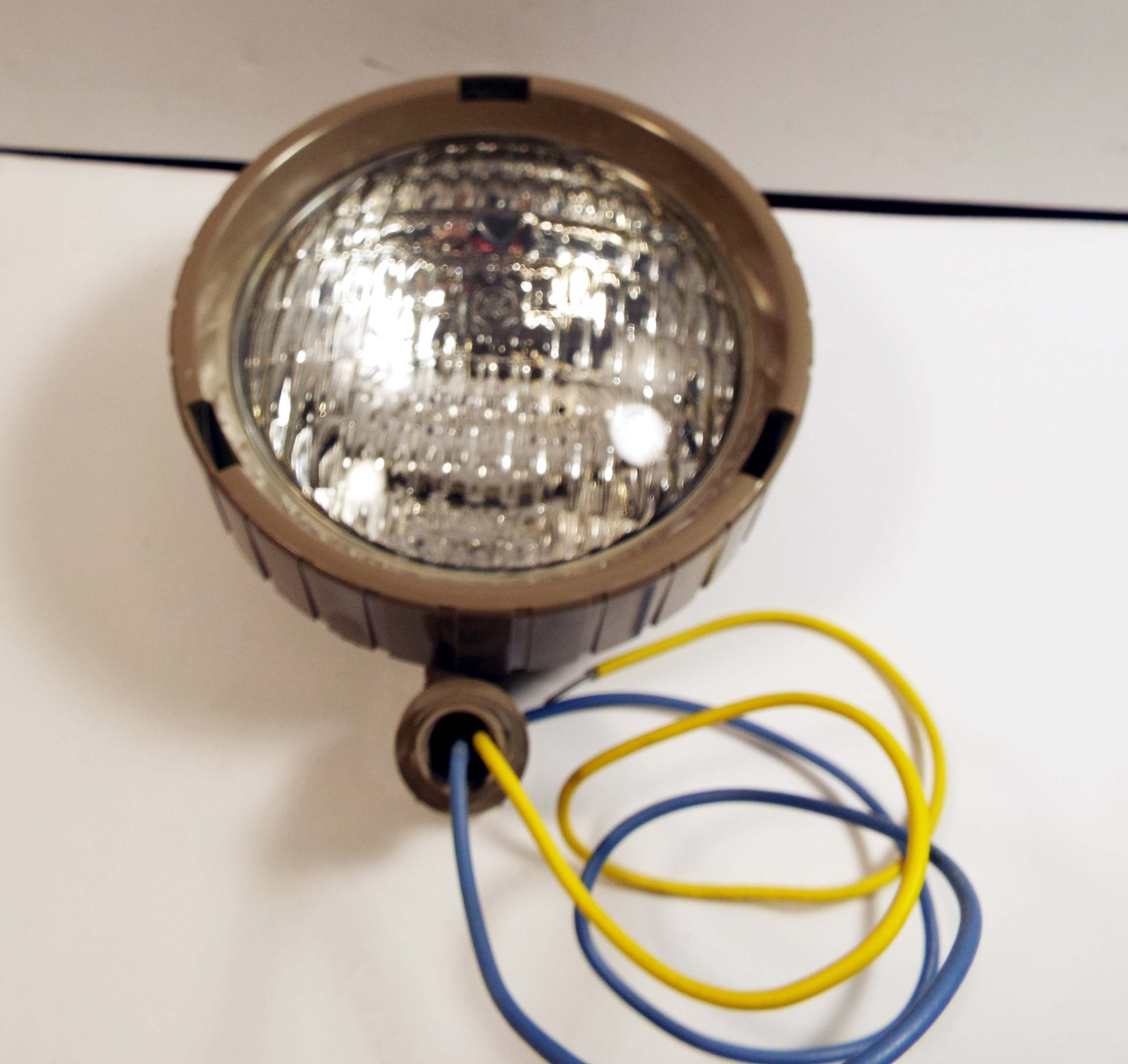 1 NEW LITHONIA LIGHTING ELA ITN N1212 FLOOD LIGHT 12W/12VDC NNB ***MAKE OFFER***