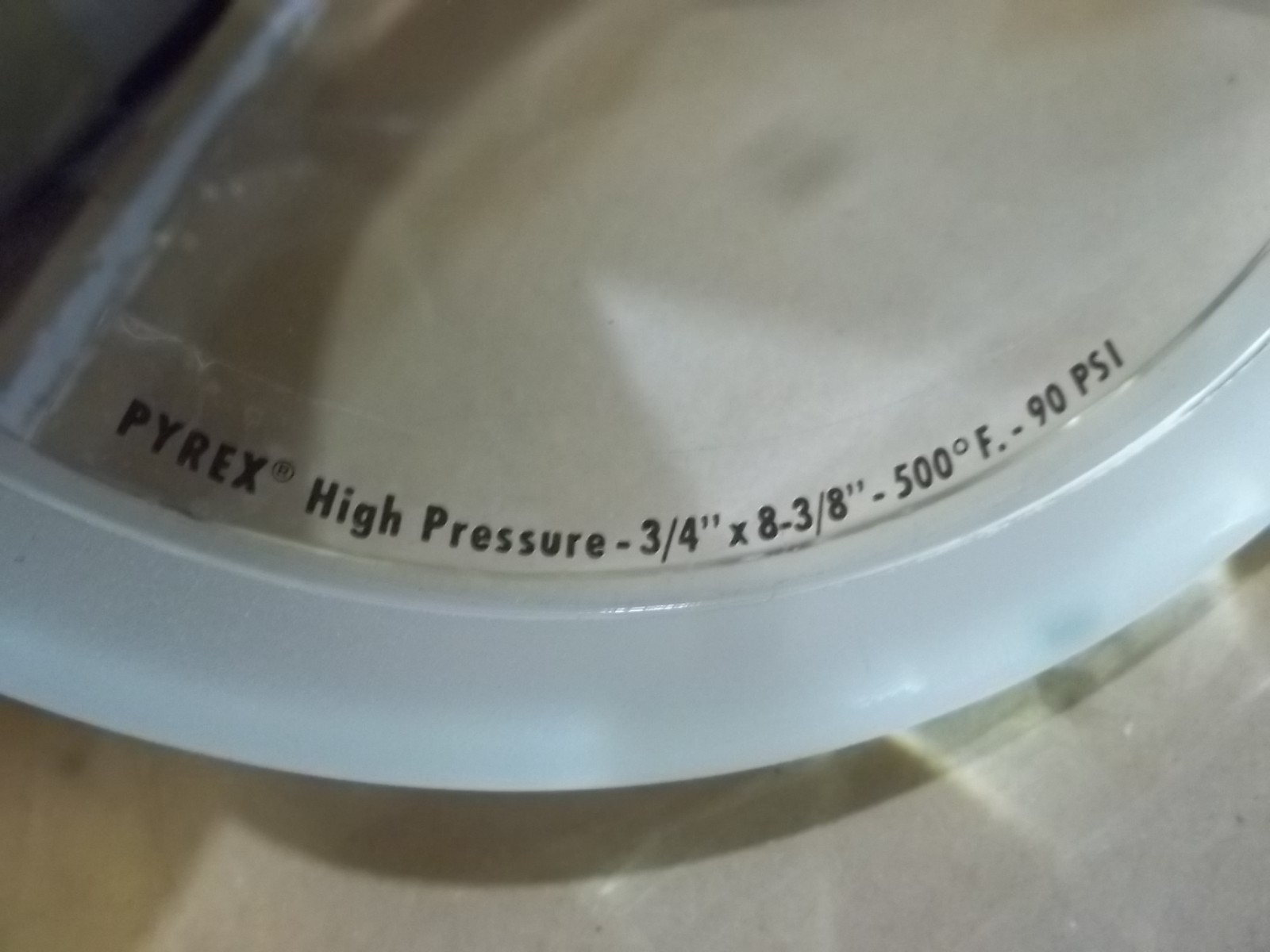 NIB CORNING PYREX 3/4″ X 9-3/8″ SIGHT GLASS 500F 90 PSI ANNULAR EDGE (DD4)