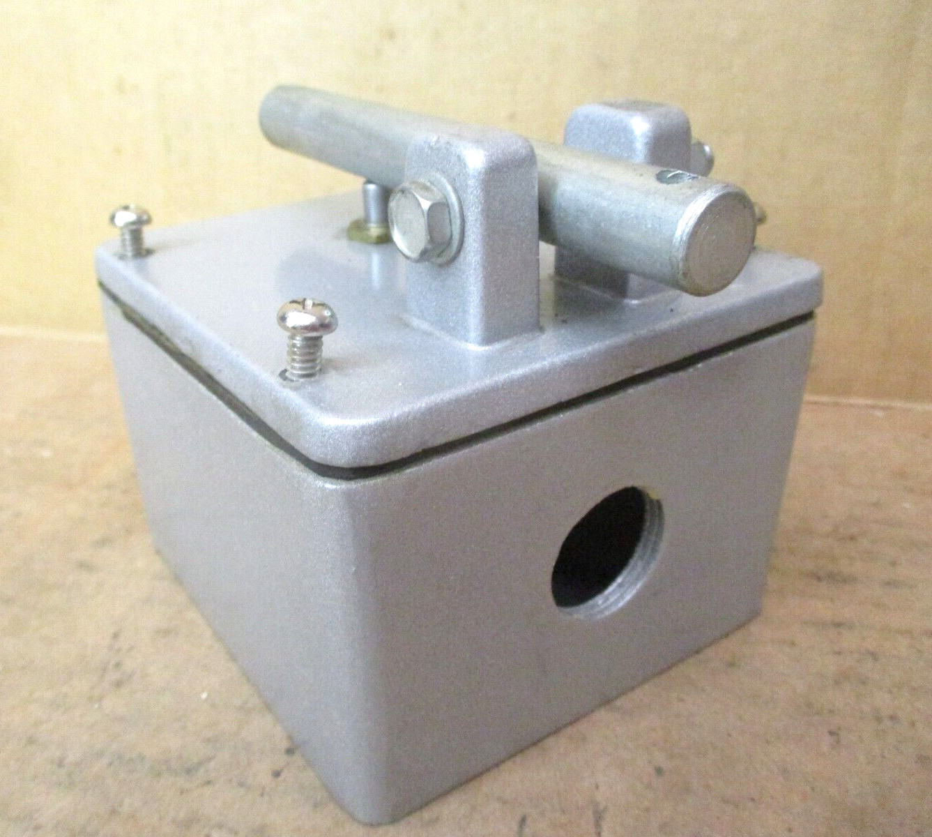 Cherry Elect. E19 Limit Switch in Enclosure 50110HM