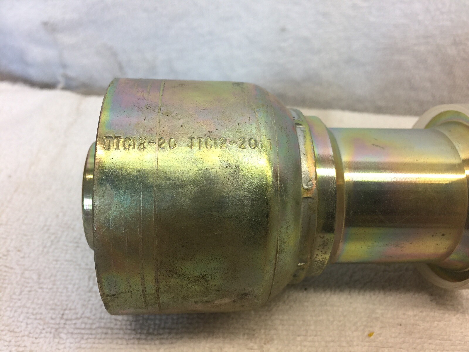 Aeroquip TTC12 Code 61 Split Flange 1B20FL20 FREE SHIPPING FREE RETURNS (1677)