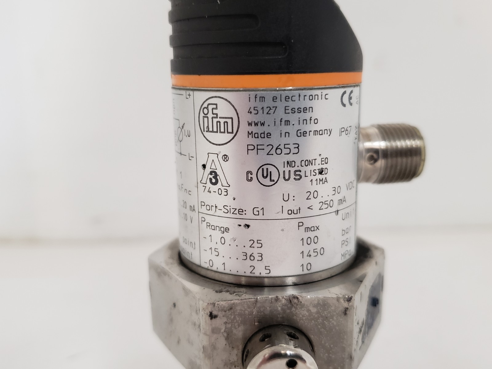 IFM ELECTRONIC PF2653 PRESSURE SWITCH -1-25 BAR -15-363 PSI 20-30 VDC PNP/NPN