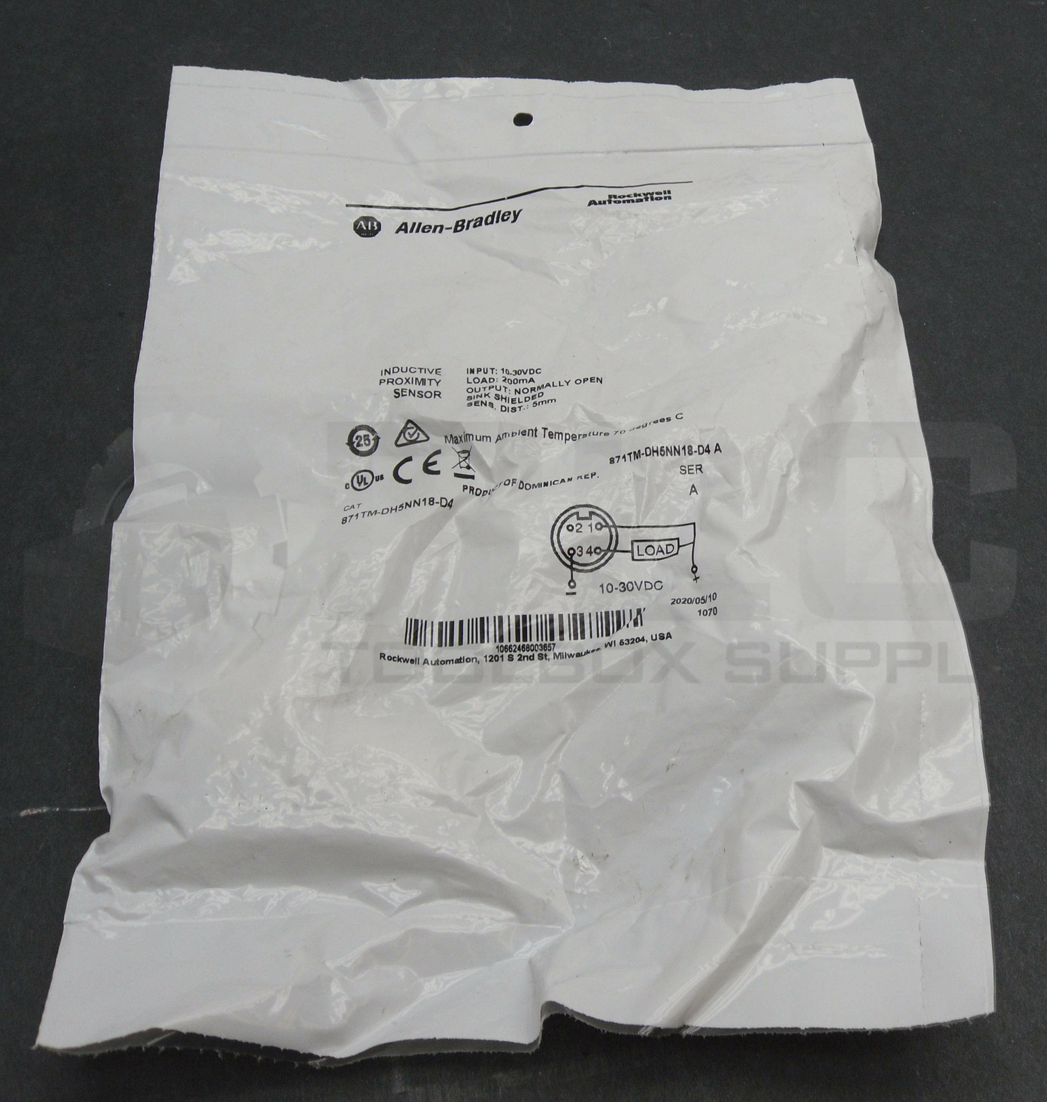 SEALED NEW ALLEN BRADLEY 871TM-DH5NN18-D4 /A INDUCTIVE PROXMITY SENSOR 10-30VDC